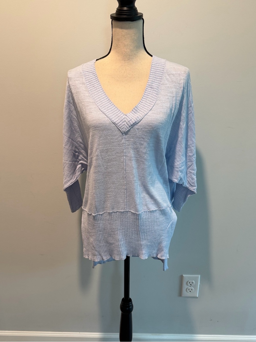 Moth Ultra Lightweight Pale Blue Wing Sleeve Sweater Tunic Women’s size Medium